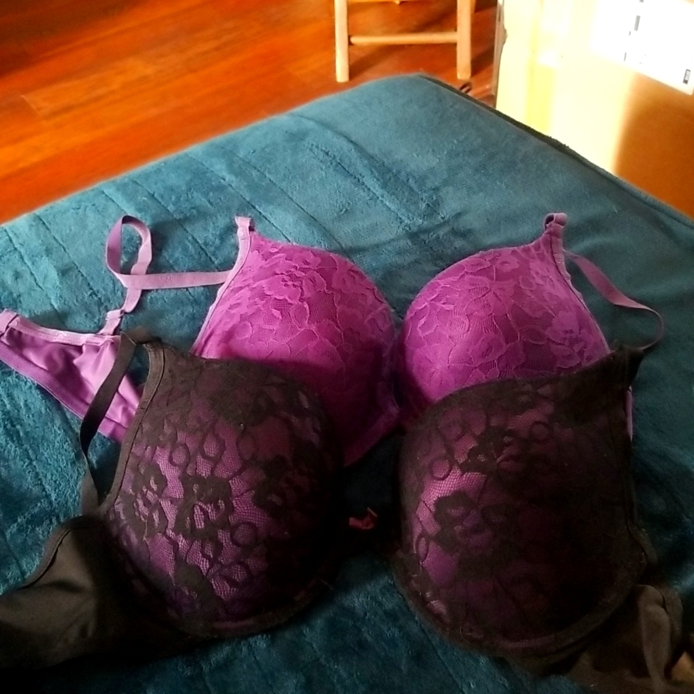 Jessica Simpson bras